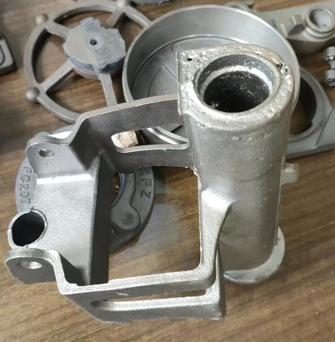 سبز ریت کی مولڈنگ ٹیکنالوجی کا استعمال کرتے ہوئے نرم لوہے کے پرزوں کی تیاری کے دوران بیلناکار نلی نما ریت کے کوروں میں شدید سوراخوں کا علاج