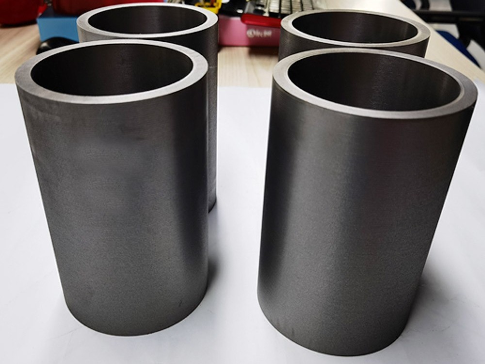 گرے کاسٹ آئرن 200 کی مکینیکل پروسیسنگ کارکردگی پر اعلی یا کم سلکان کے کیا اثرات ہیں؟